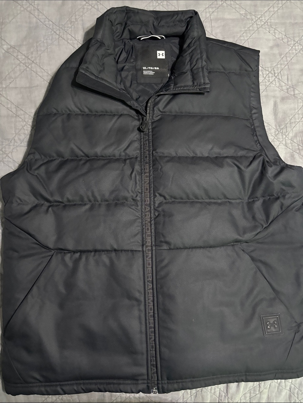 Under Armour Men's Black Quilted Puffer Vest with Stand Collar